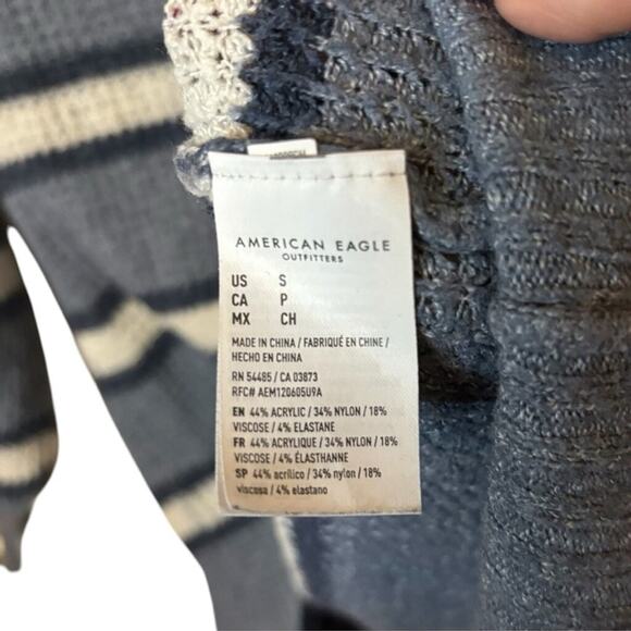 American Eagle Blue Cream Stripe V-Neck Relaxed Fit Knit Sweater S - Picture 5 of 6